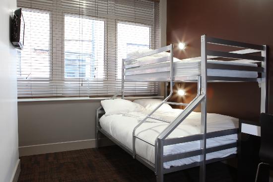 Hostel single over double bed.jpg