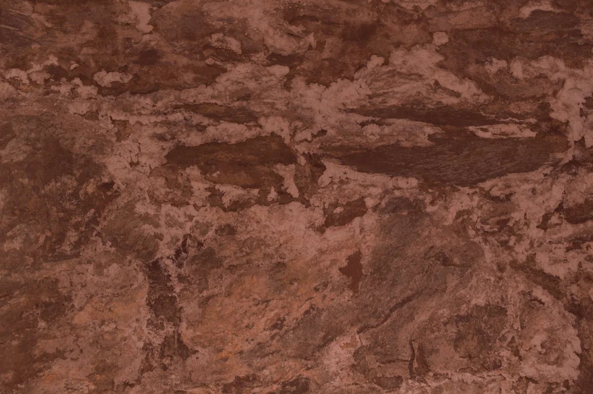 rock wall maroon.jpg
