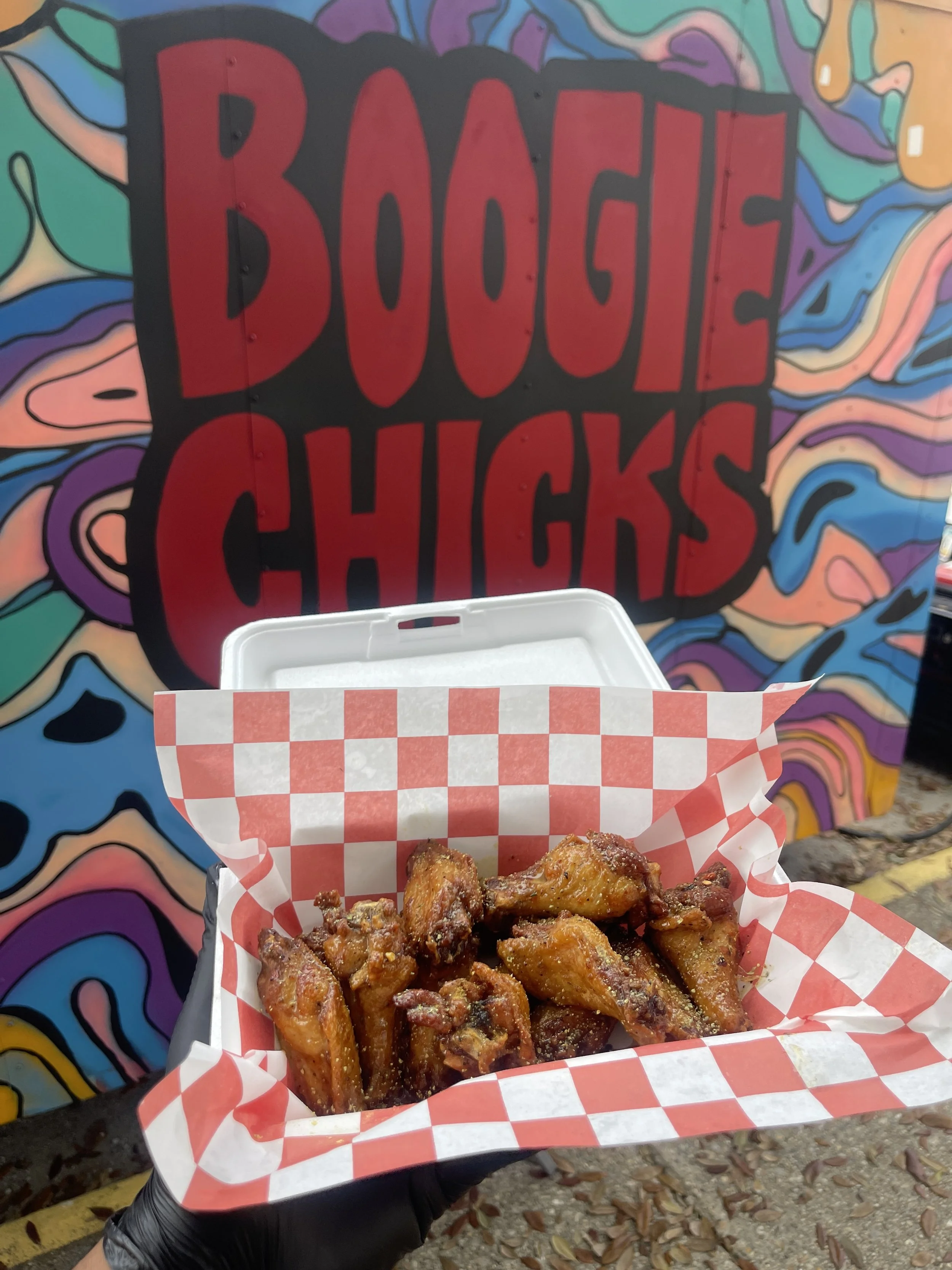 12 CHICKS / WINGS