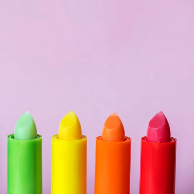 Happy Friday Everyone!  May your weekend be long and your Lipstick be POPPIN&quot; .
.
.

#friday #fridaymood #friyayvibes #friyay🙌 #friyay🎉 #fridaynightlights #lipstick💄 #lipstickjunkie #lipstickday #werkwerkwerk #yasssssss #beautyful #beautycare