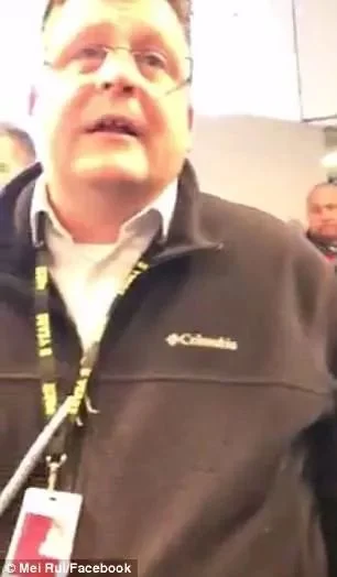 视频截图：芮美在下机后质问精神航空主管