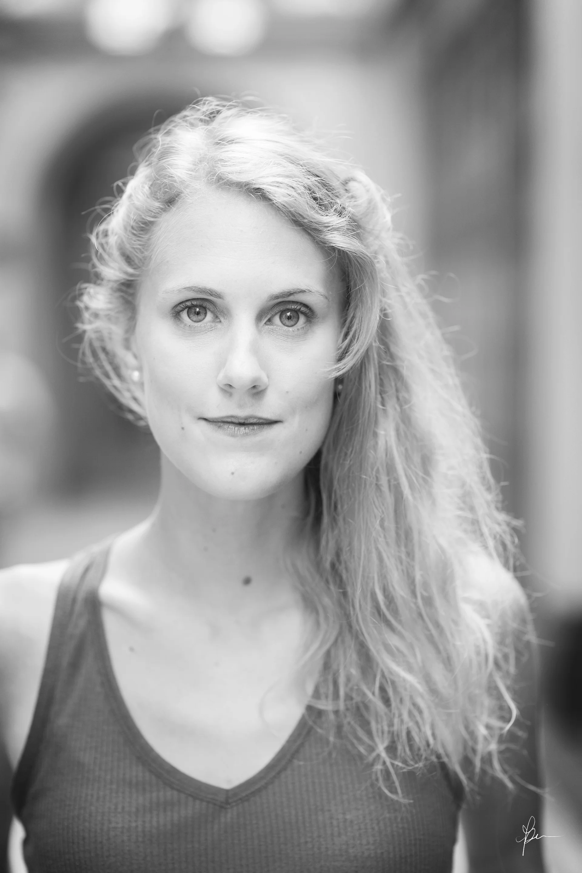Guernsey Headshot 1.1.jpg