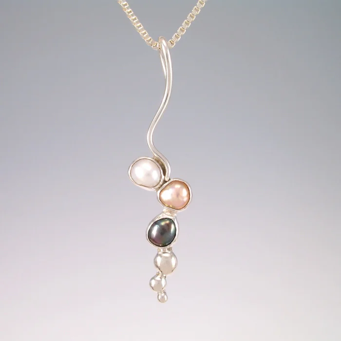 11P-Tri-Color Pearls 1.JPG