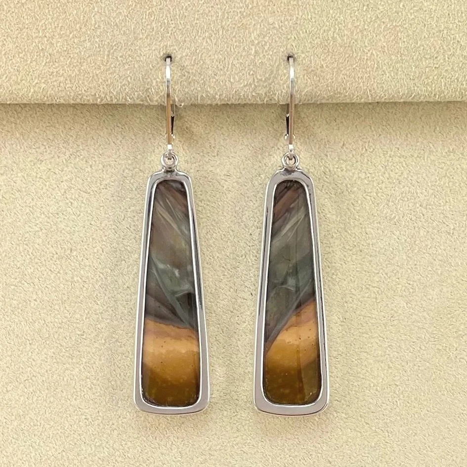 377%2C+Morrisonite+Earrings%2C+%24260%2C+12-02-2025.jpg