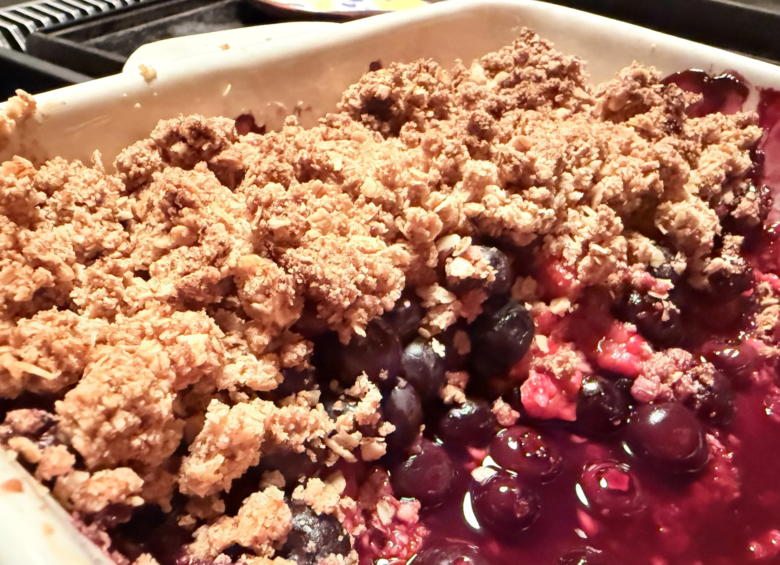 berry crumble.jpeg