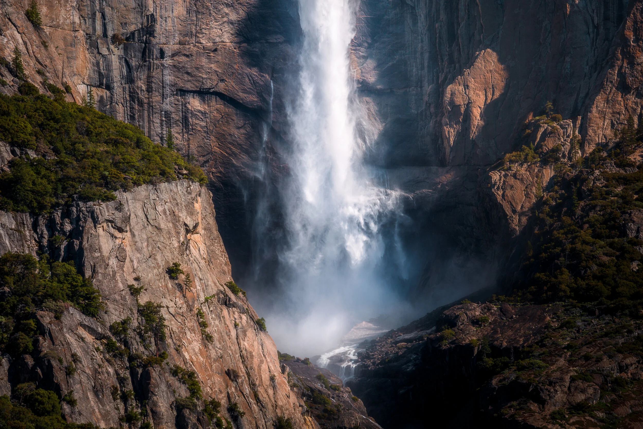 Yosemite Falls Wide Uncropped - PS Edit.jpg