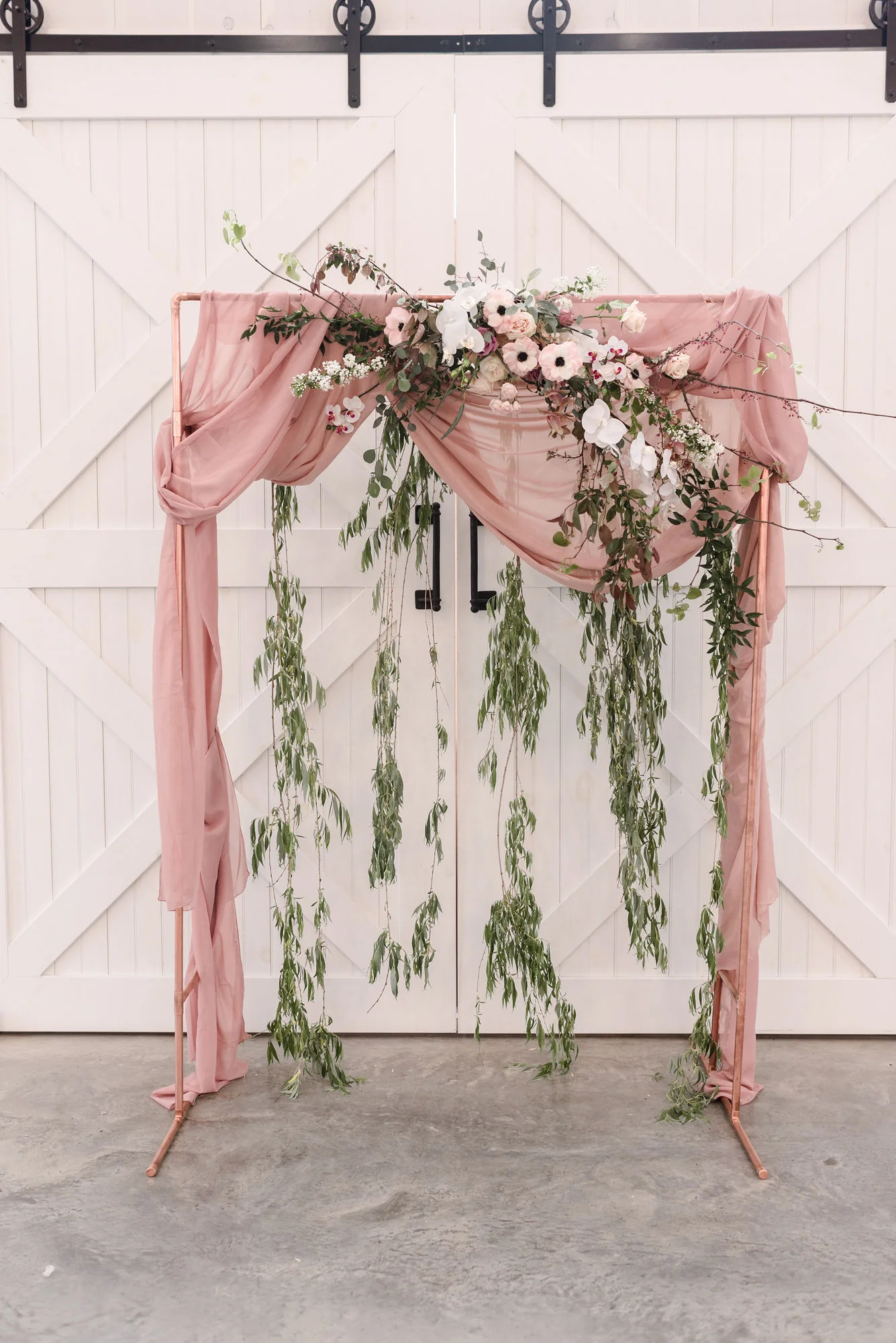 ClassicElegantGraysonHouseStyledWeddingShootPittsburghPA-402.jpg