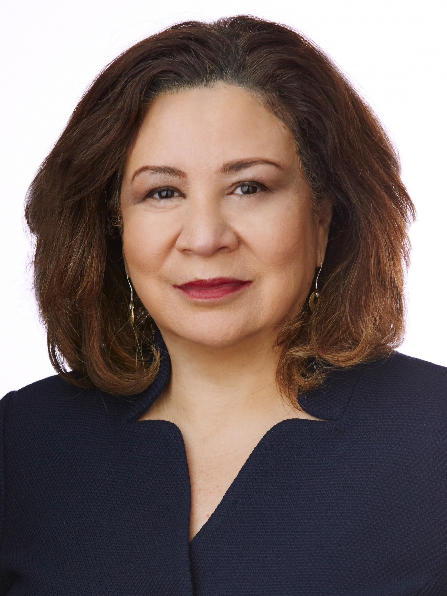 Eva Plaza_headshot.jpg