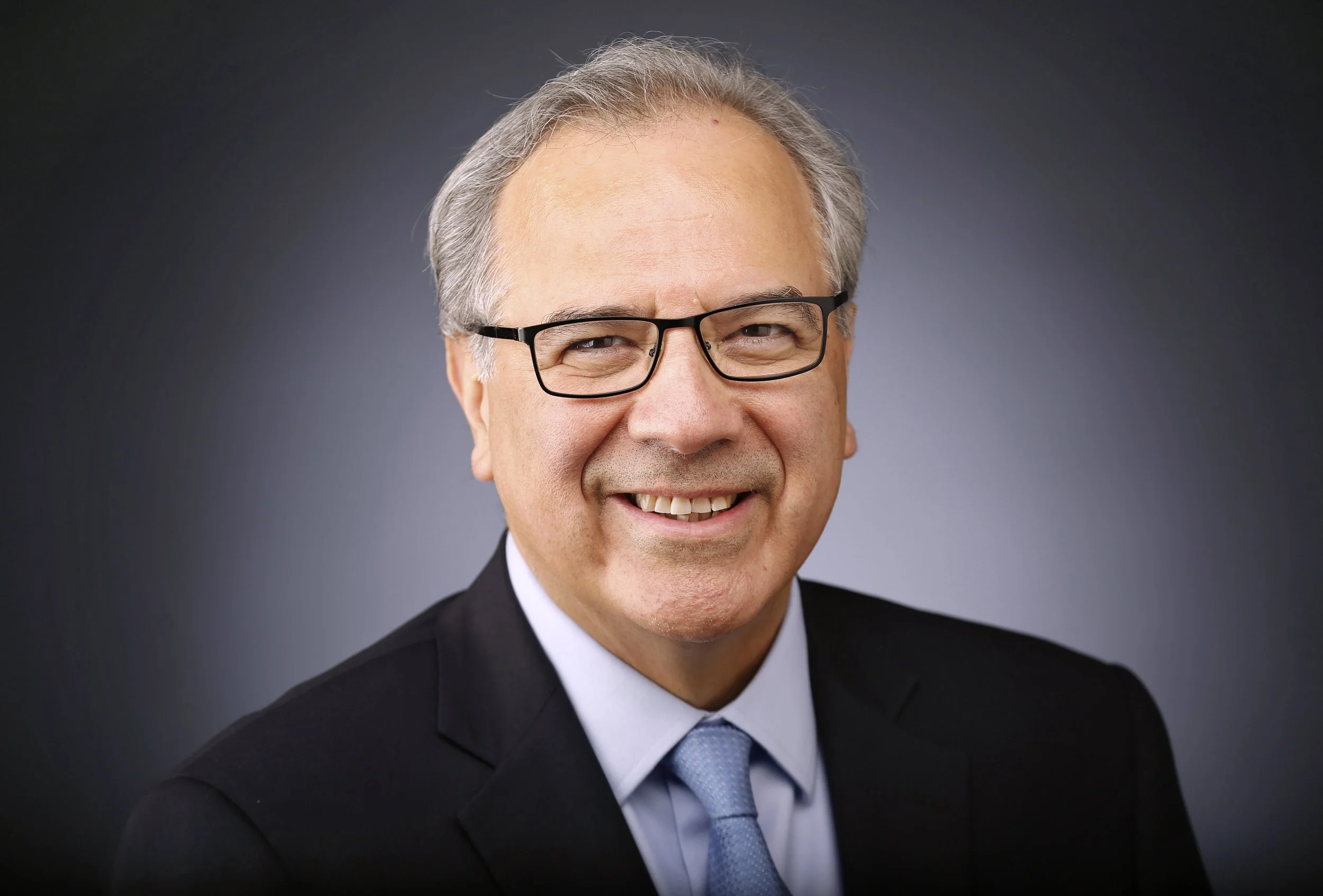 Successful Latino urged to 'pay it forward'