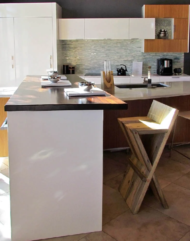 X7 Bar Stool