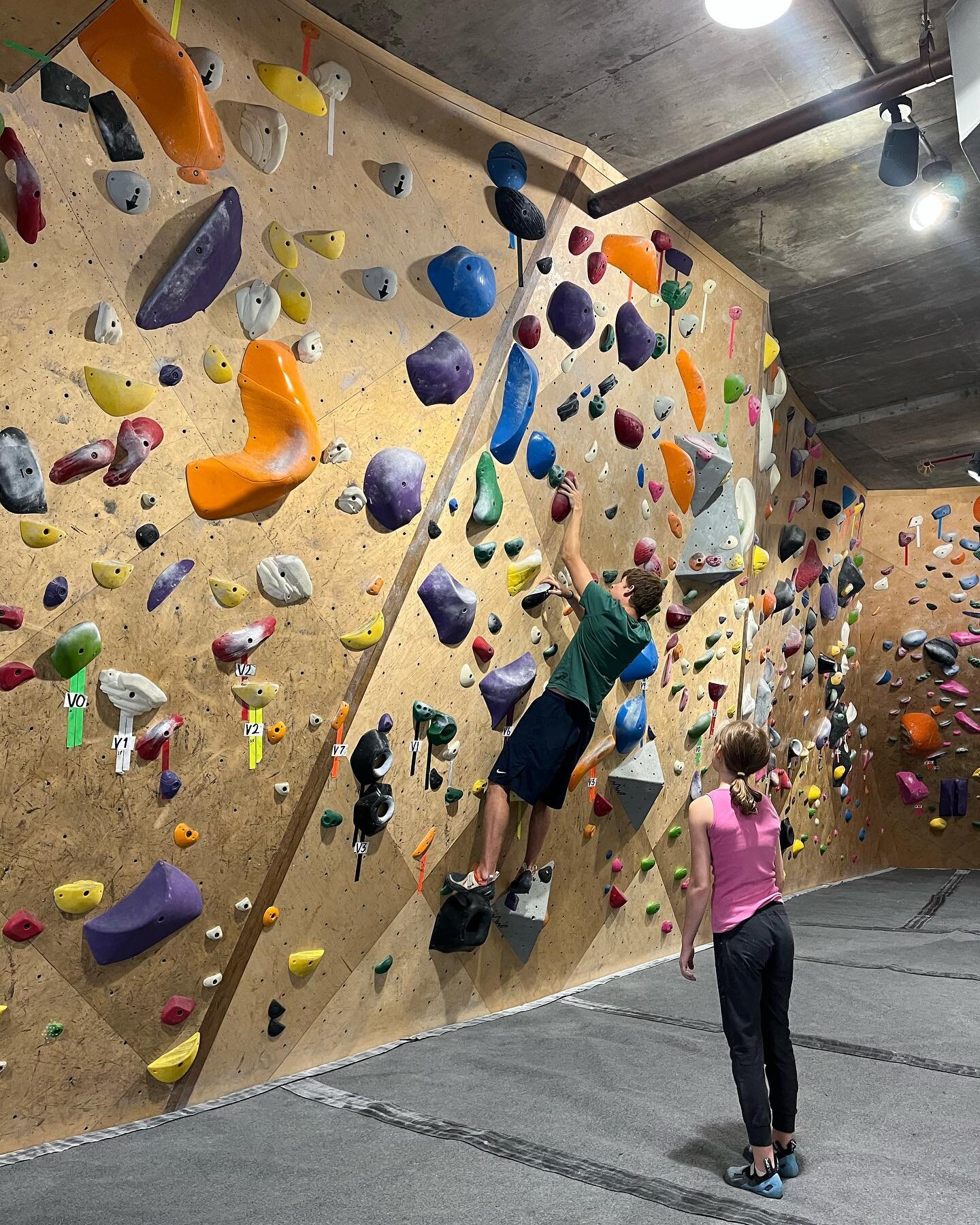 Attention VITAL parents and young climbers!! Are you interested in having a great summer at VITAL Upper East Side&rsquo;s youth climbing camp?? 🧗&zwj;♂️ We have both recreational and advanced camps for whatever level of climb youre child is at!

Sta