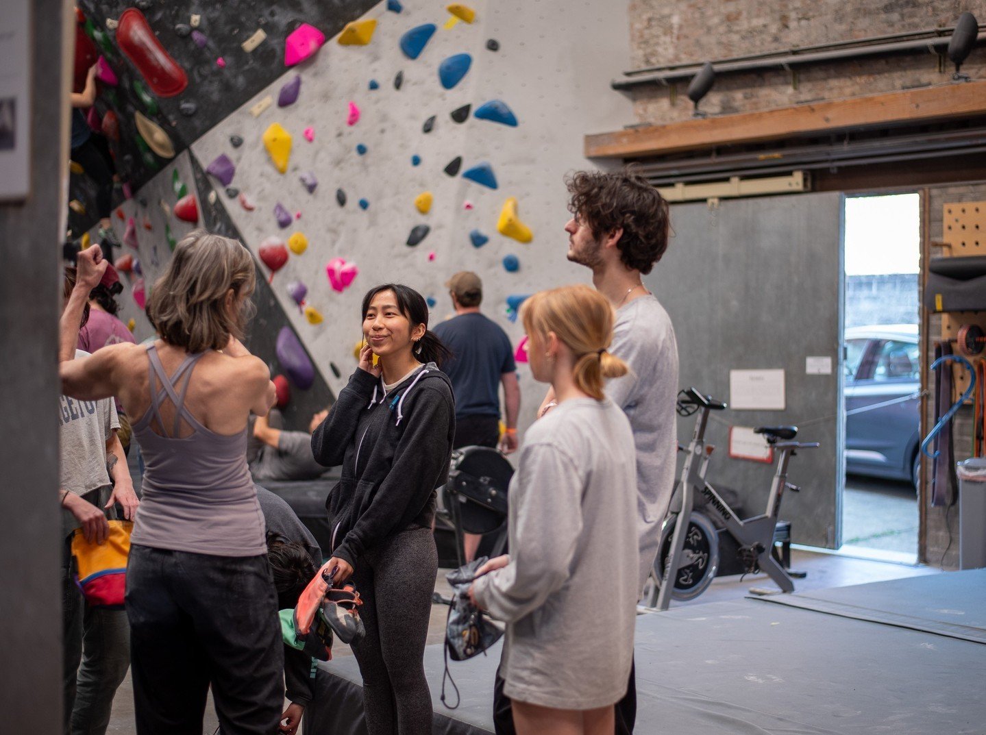 Did you know we offer Bouldering clinics every week?⁠
⁠
If you're just starting out or looking to hone your skills, we've got a clinic for you! Bouldering 101 is offered every Friday from 6:15-7:15pm. On Tuesdays from 6-7pm, we alternate Bouldering 1