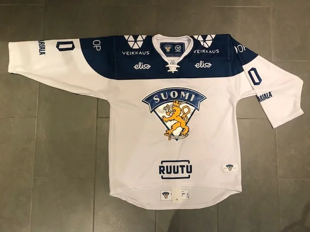Leijonat faipaita valkoinen 2018.jpg