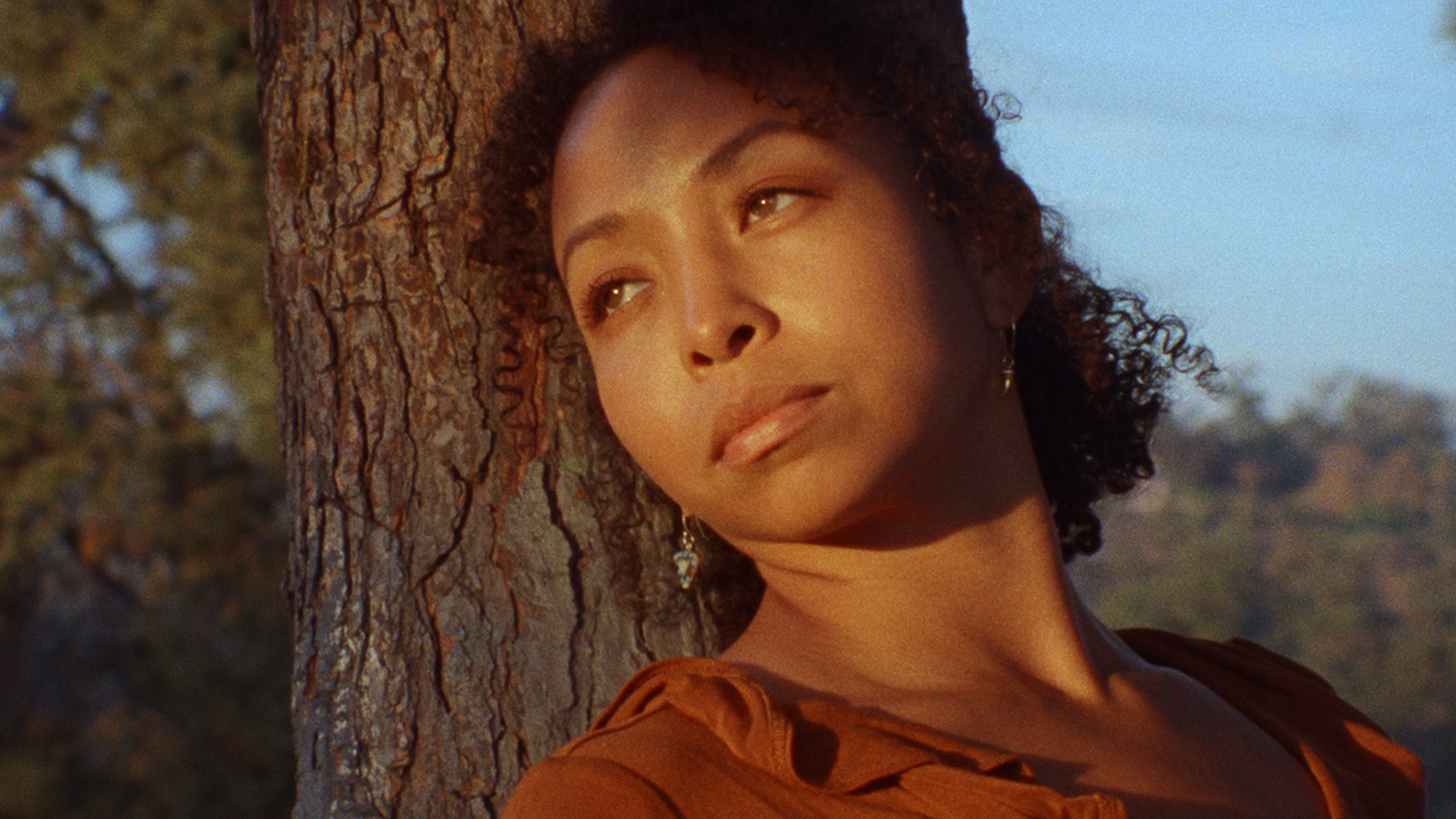 2021-02-16 WOVEN_FINAL.00_02_50_06.Still055111.png