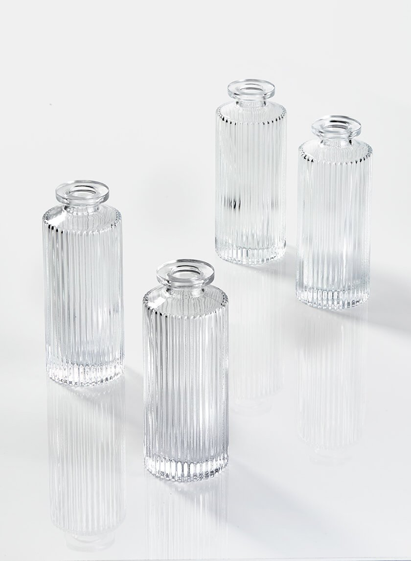 B1012-1-CL_pleated-modern-wedding-glass-bud-vases_B1012-1-CL_mag_View.jpg