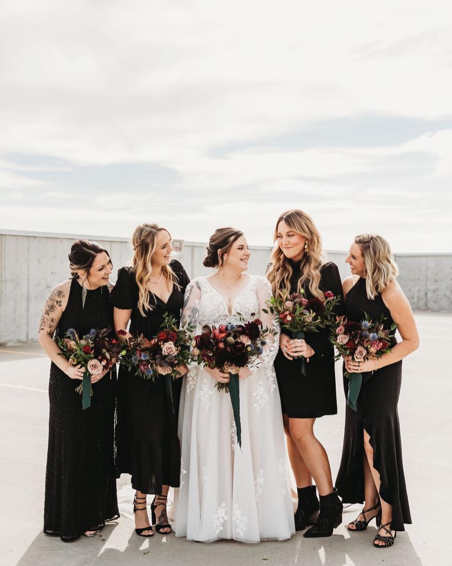 Rooftops, moody blooms and beautiful skies were the perfect recipe for L + N. This was one of those weddings that came together in the most beautiful and glam way.  One that you see on paper but can&rsquo;t appreciate unless you see it in person. 🖤
