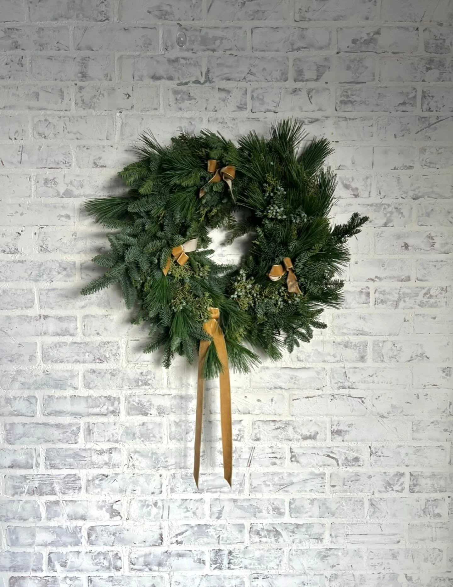 Wreath class registration is LIVE!  Visit the link in bio to learn more. We will be at Rock 31 in downtown Billings Saturday December 13th at 10am. Happy holidays!