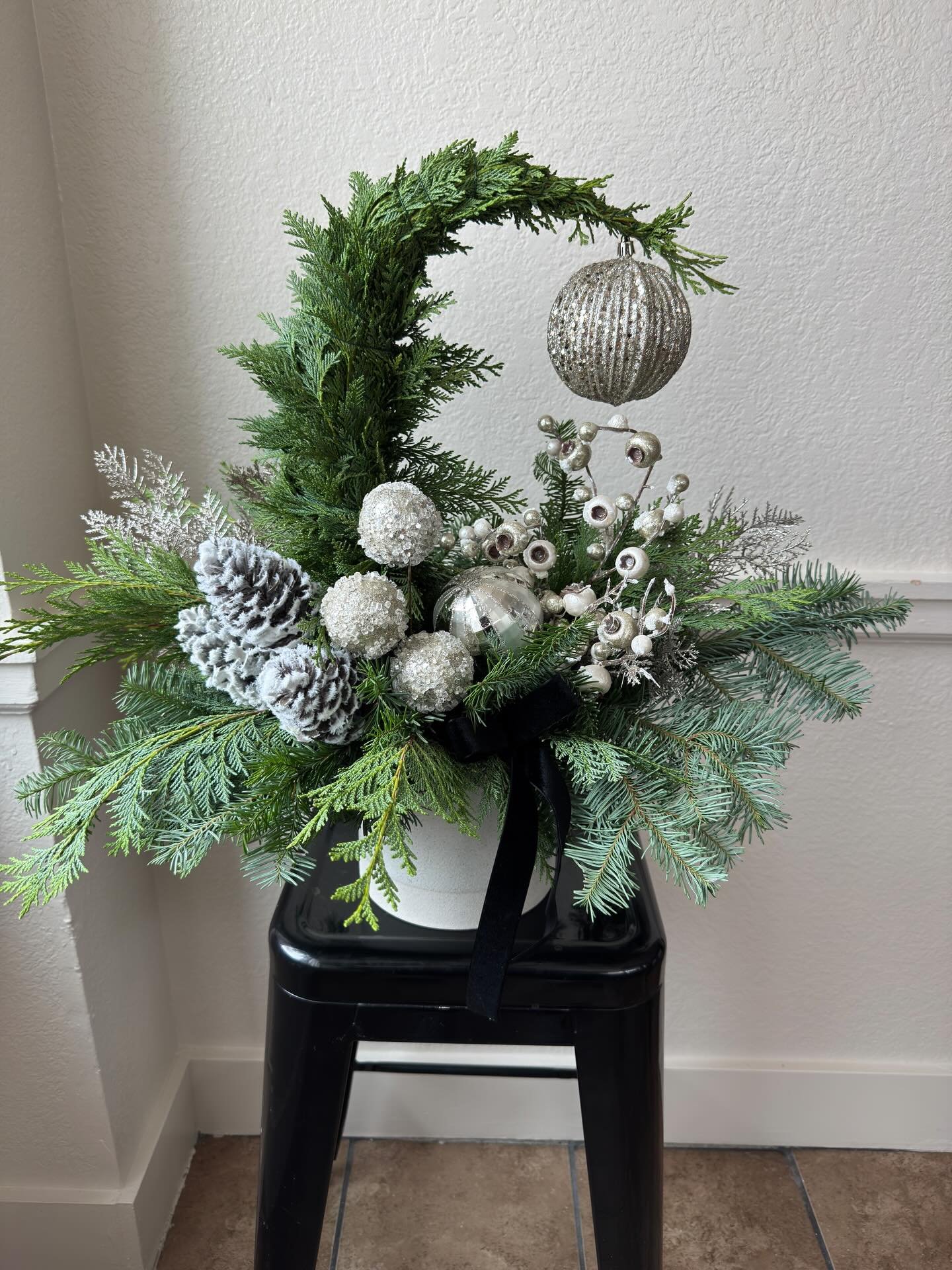 They&rsquo;re here!  Grinch trees are back in 5 color schemes. We will have Frosty champagne, Sage Green, Blue, Lime &amp; everyone&rsquo;s fave Classic Red!  DM us here to reserve yours. These babies sell fast but we have another round of vases that