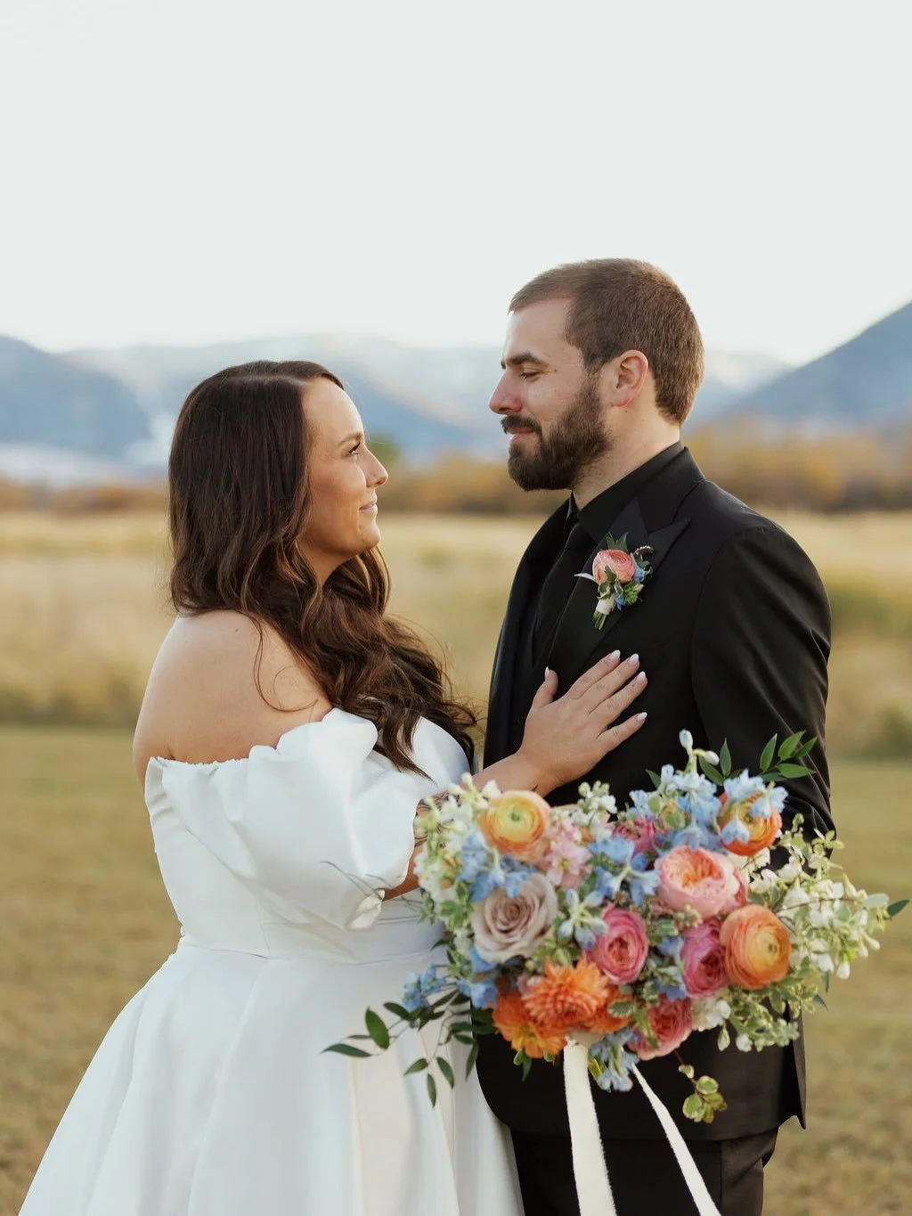 Oh my. How do I describe how much I love these two?! Lucy came in with an effortless charm and subtle nature but knew exactly what she wanted. She was precise, great at communication and planned with intention. Then we throw in Nick who greeted us wi