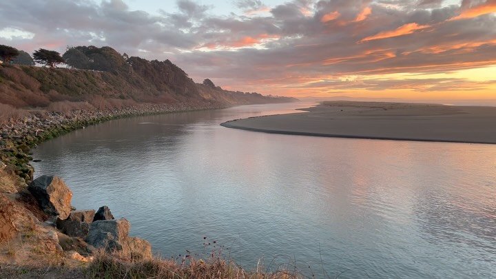 Wow, that was an Oscar-worthy sunset tonight! 

#humboldt #madriver #sunset