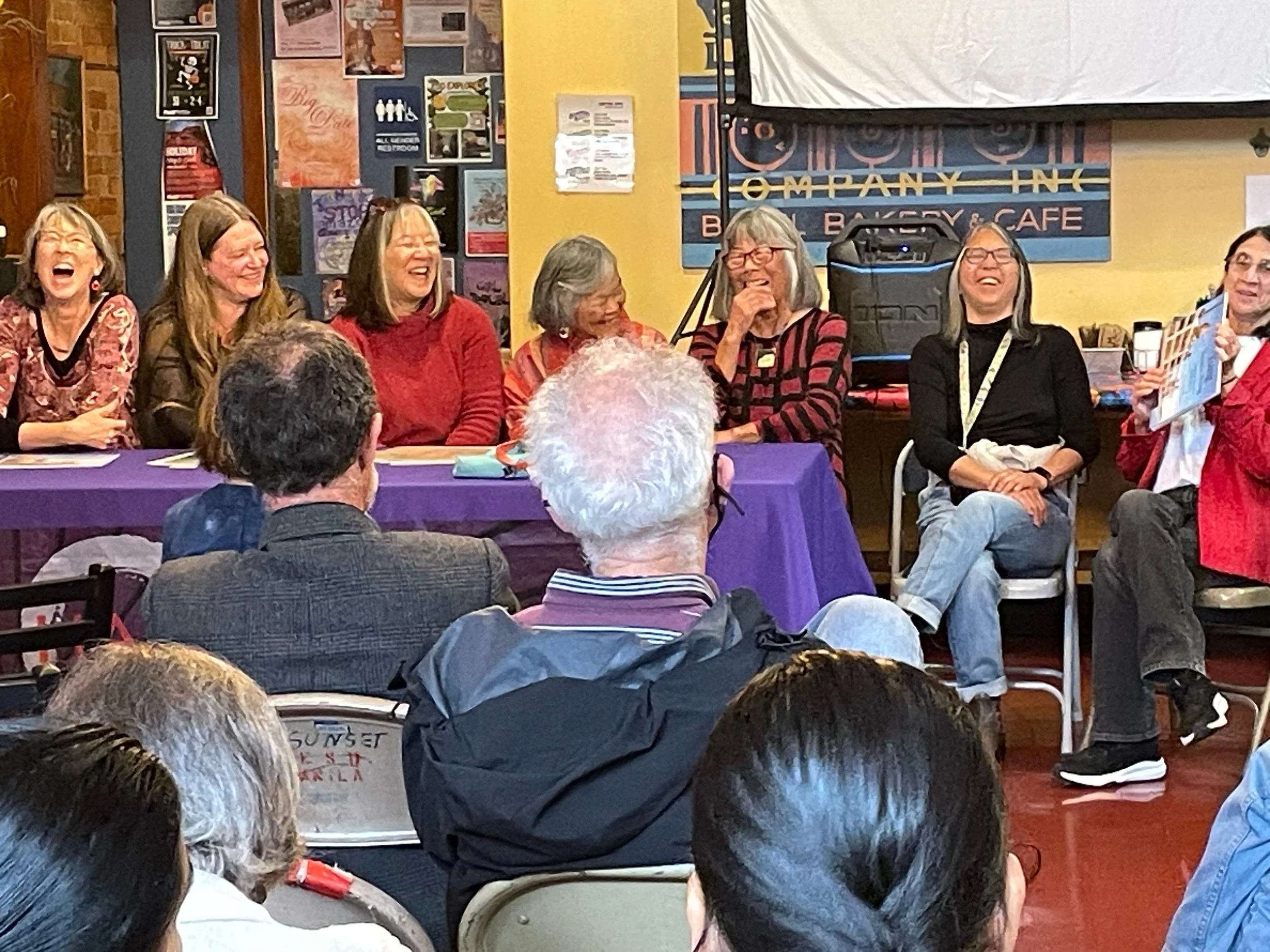 It was a good time at the book reading for Yung Stands Strong, generously hosted by @los_bagels in Eureka, CA yesterday. Another 50 copies went out the door! And the tour of historic Chinatown before the reading was really interesting. 

I&rsquo;m do