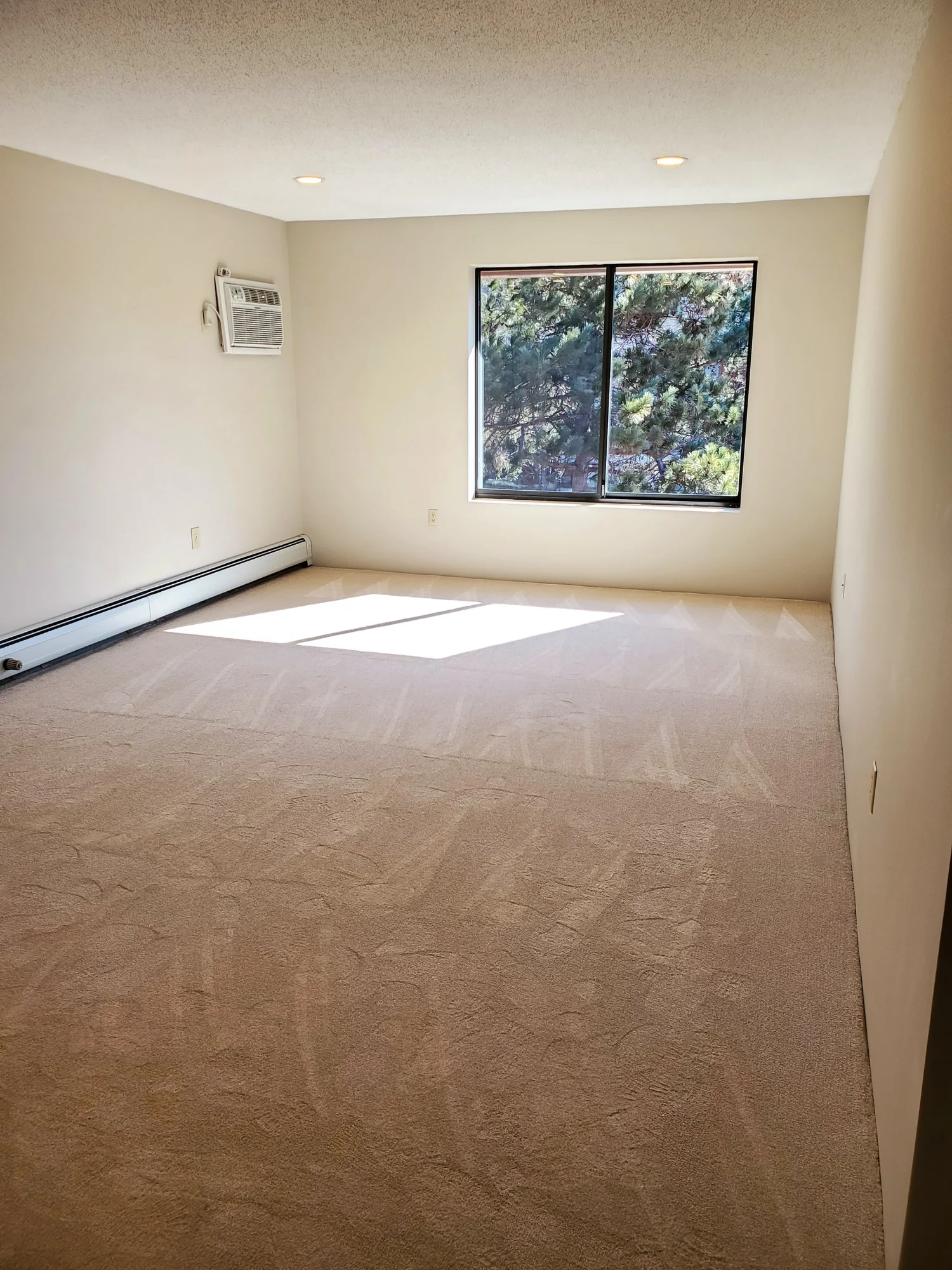 Parkwood — Parkwood & Park Place Apartments 681 Park Avenue \ Keene, NH