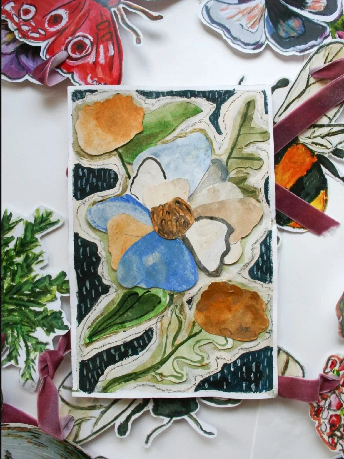 My favorite collage pieces found their forever home last week (as a pair, YAY)! Floral collage pieces are officially sold out, but there are still a handful of pieces remaining from the Spring Collection!🌸 

Link in Bio to Shop!🛍️🔗