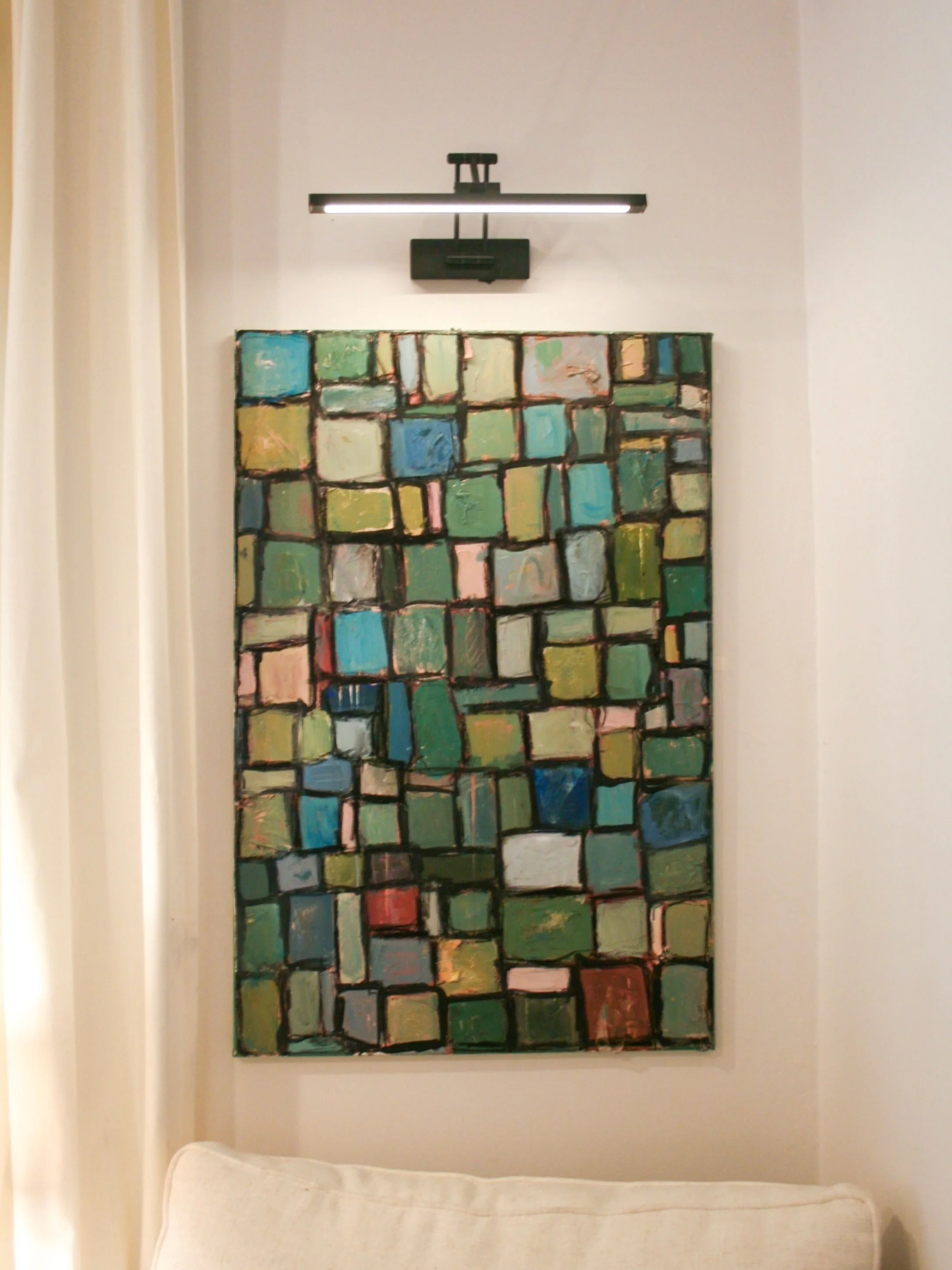 Stained glass meets a retro color palette ✨🛋️

18x36&rdquo; acrylic and charcoal mixed media collage

Available, Message for Inquiries 

👉 Swipe for a little of the process 🖌️