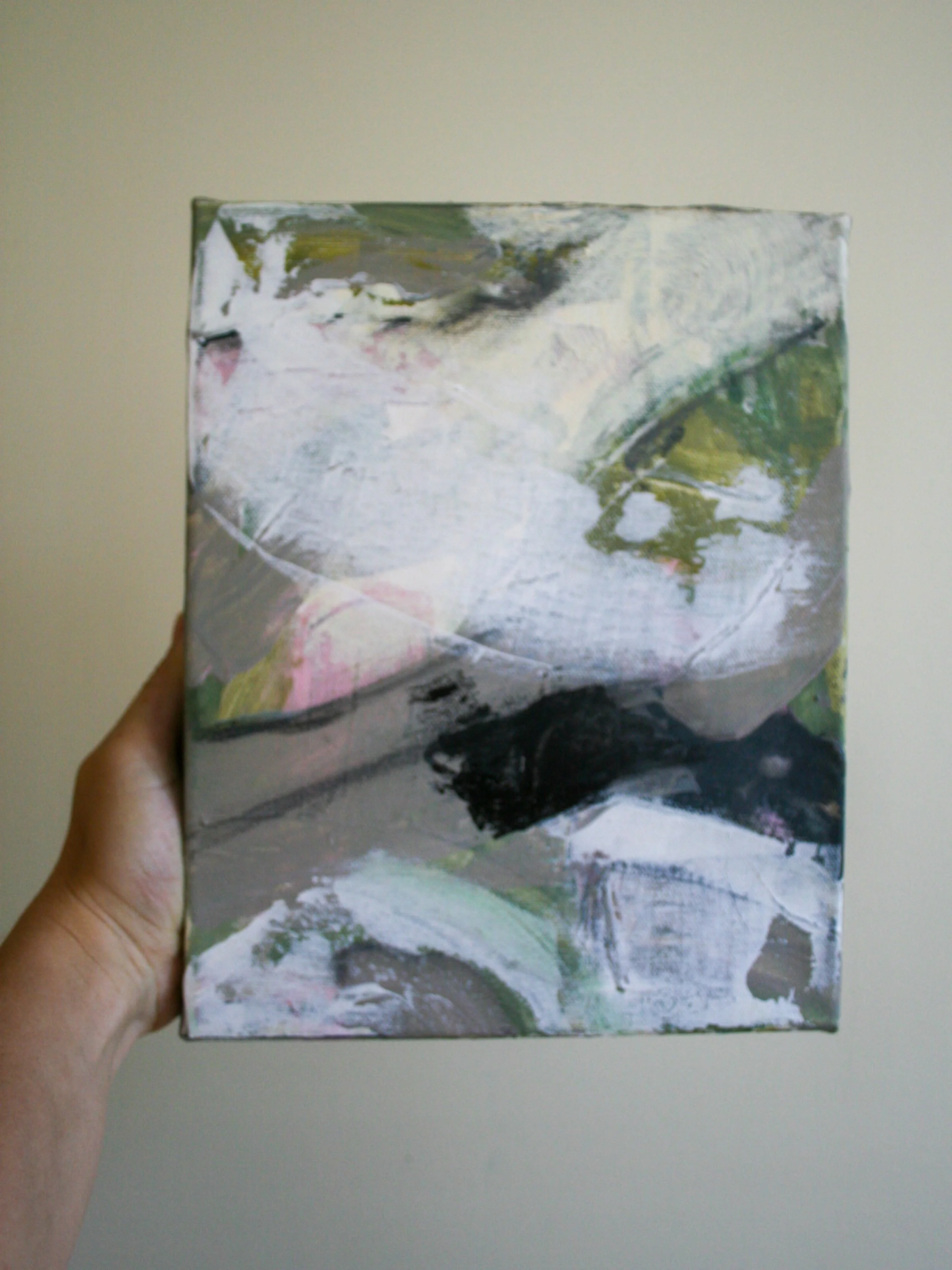 This pretty little 8x10&rdquo; is the last original I switched out from Revelry! 🤍 These textures created with charcoal and acrylic + colors get me 😍.

👩&zwj;💻Coming to the site today, DM for inquiries! 
.
.
.
.
.
#abstractart #mixedmedia #petite