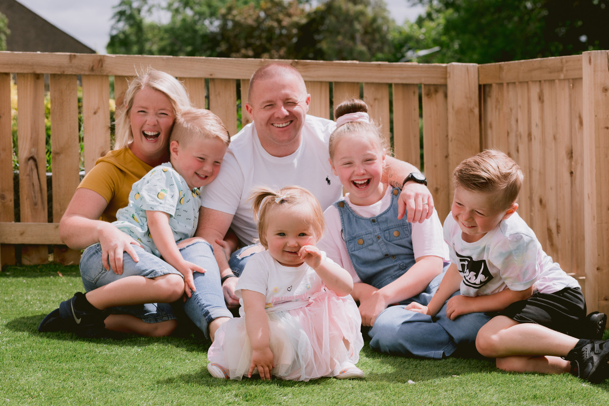 Lynsey_Jackson_Photography_Glasgow_Doorstep_Portraits_Lockdown2020_Photographer_Kim-10.jpg