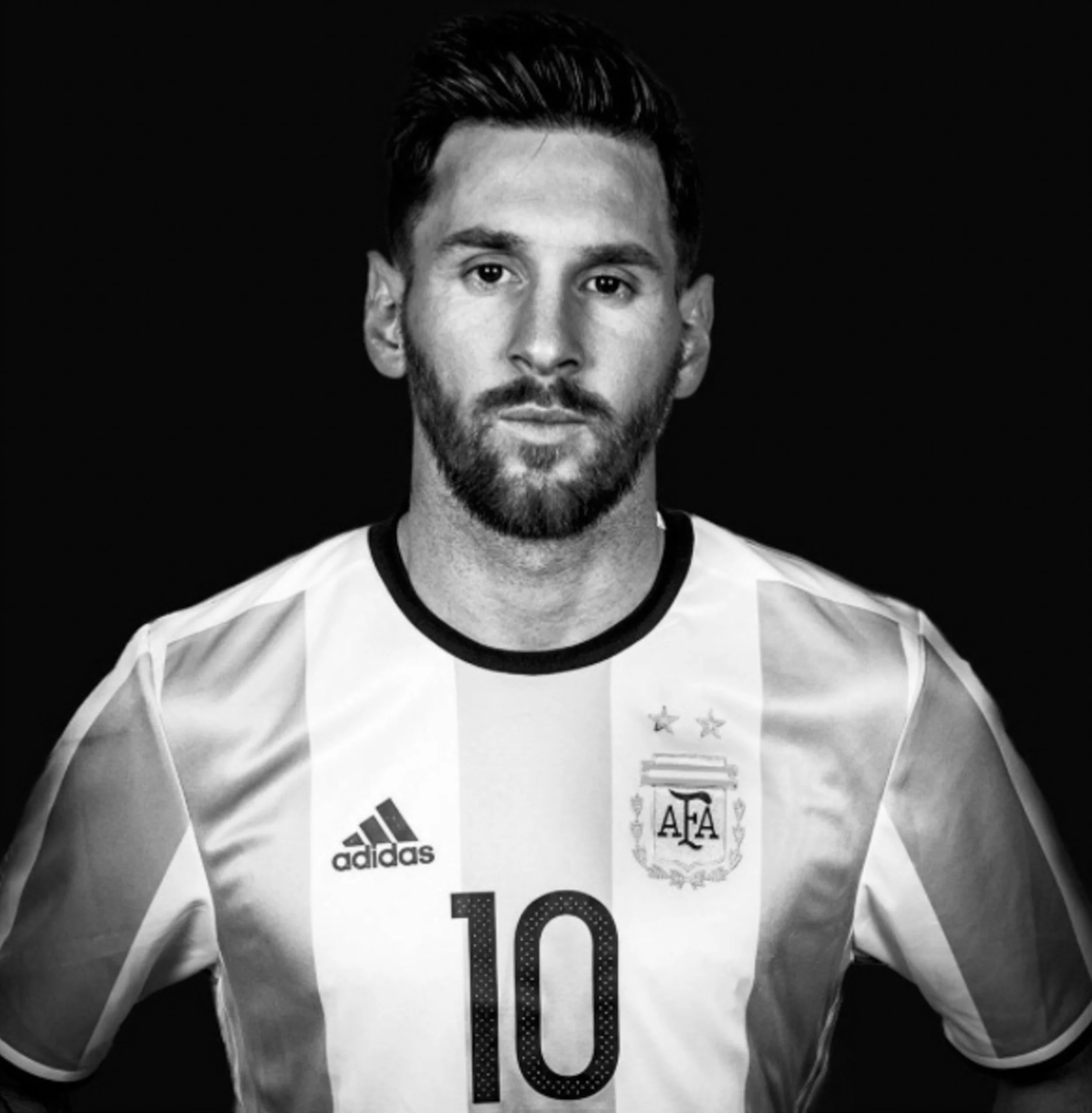 2 million likes for Instagram Messi Portrait