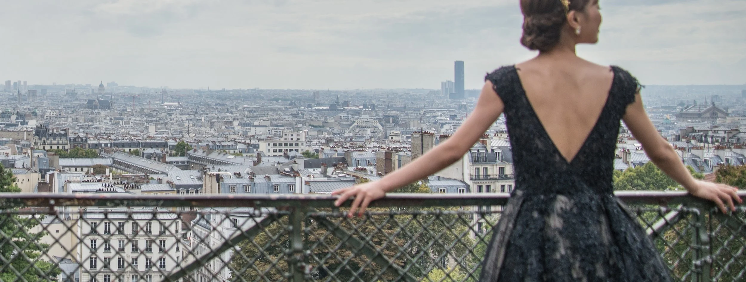 wedding-dress-bride-paris-602224.jpeg