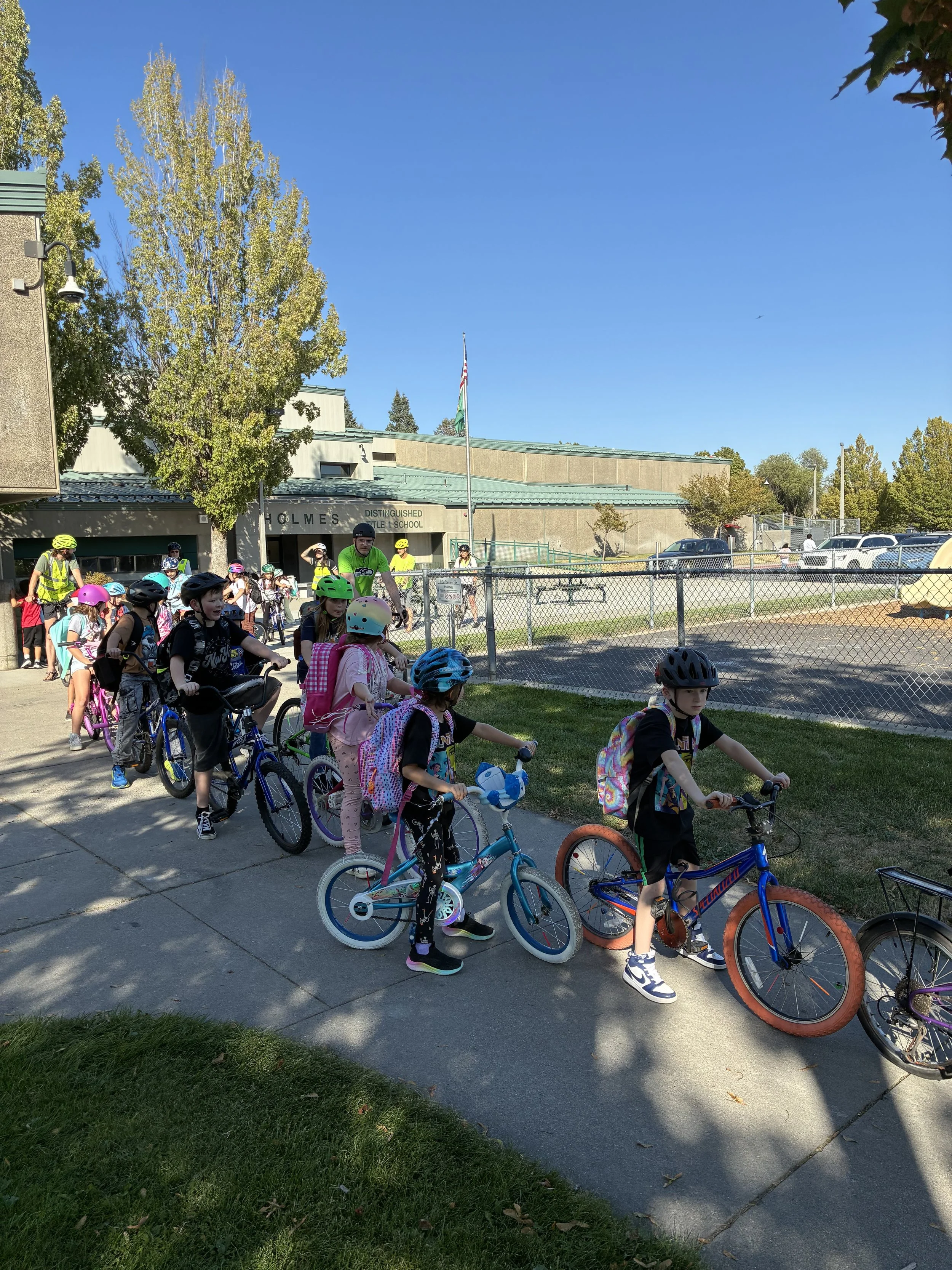 river-city-youth-bike-bus-holmes-elementary-spokane.jpg