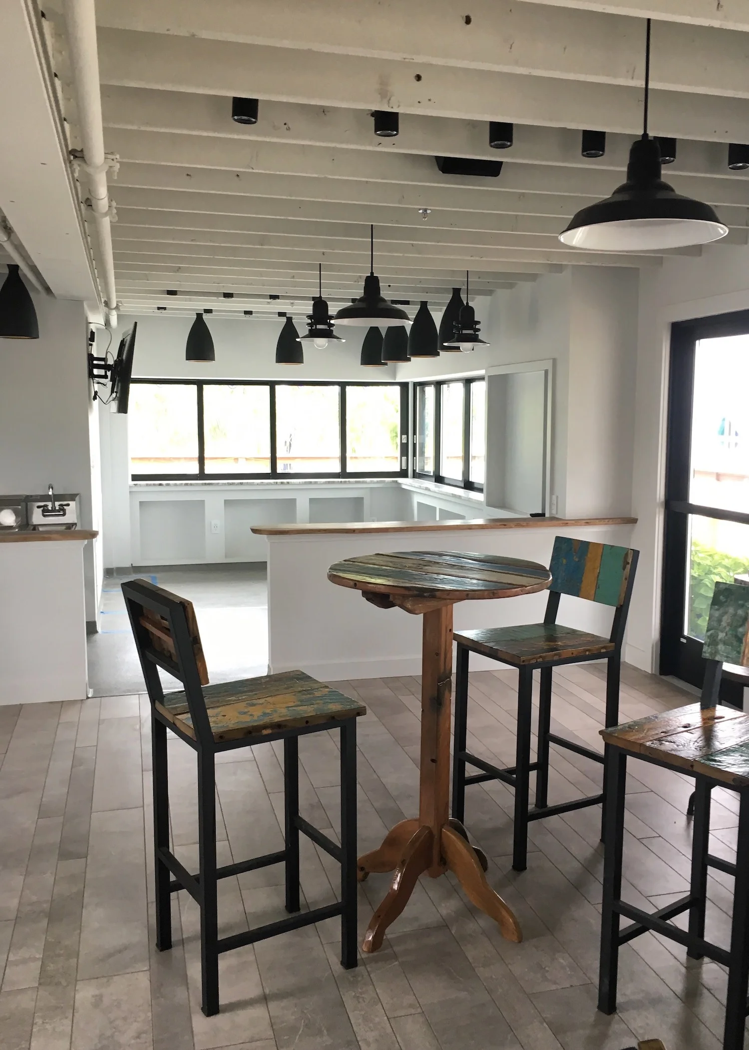 Haven Harbour South, Admirals Club