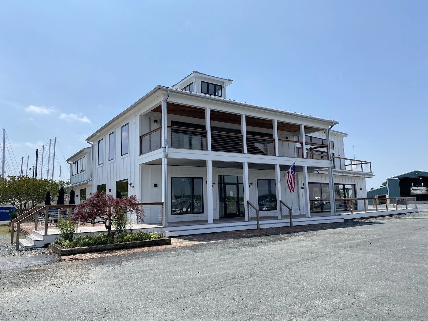 Haven Harbour South, Main Building