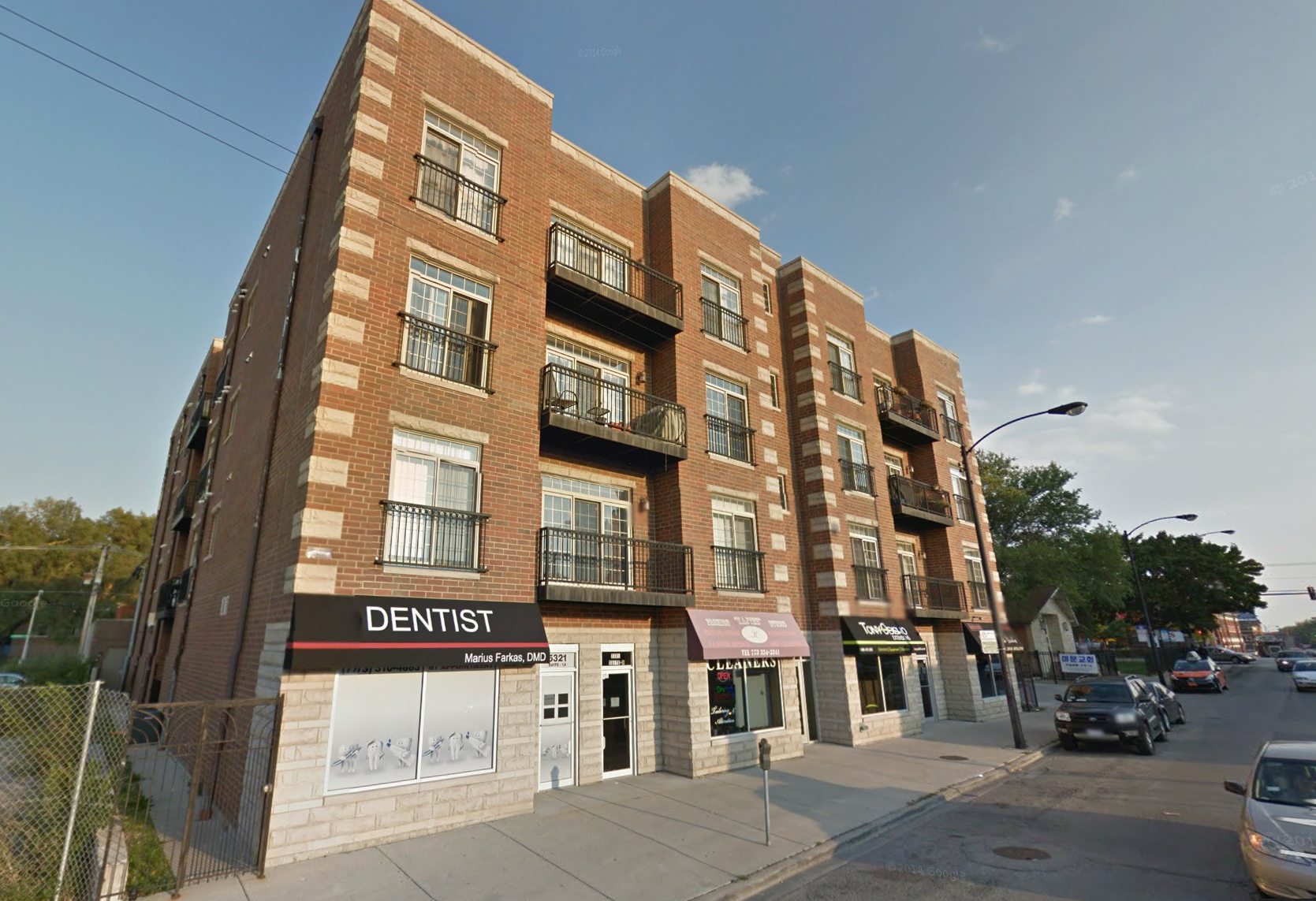 2952 W Irving Park.png