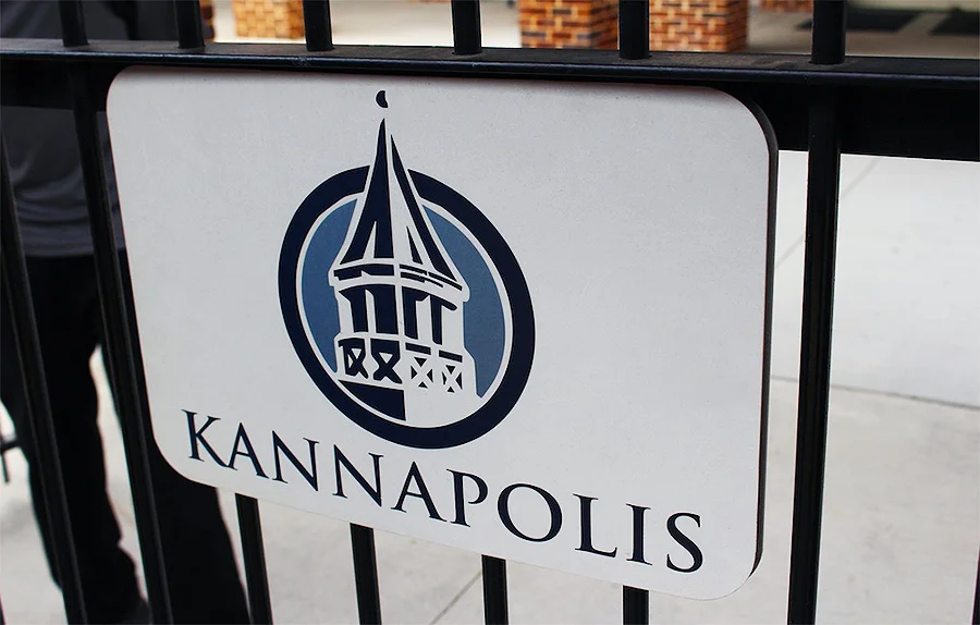 sign2.jpg