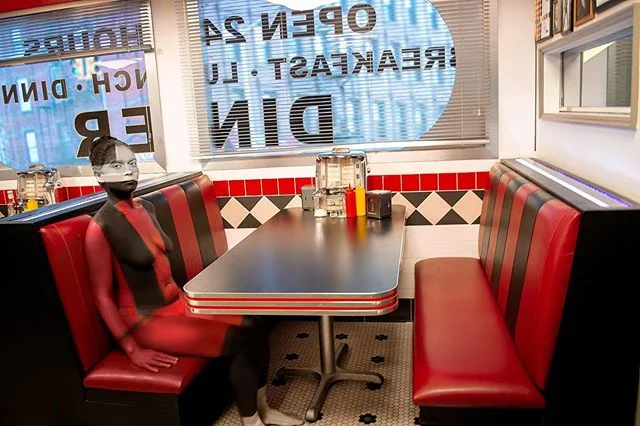 See the hidden model? &ldquo;Wanna split some fries?&rdquo; Blending @myemmavega into the @youtube diner with #bodypaint . Assisted by @ericaetcetera