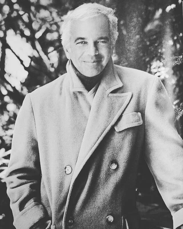 Smiling at each other doesn&rsquo;t give you corona