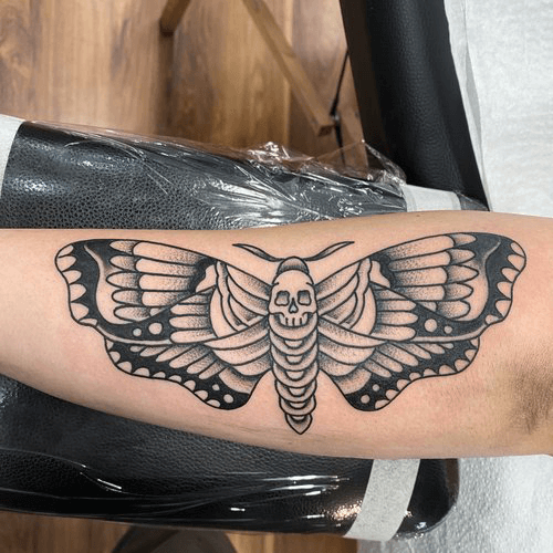 Explore the 50 Best Moth Tattoo Ideas 2020  Tattoodo