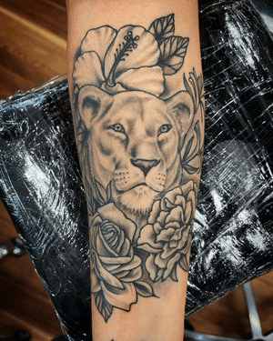 realistic-lion-rose-tattoo-2.png