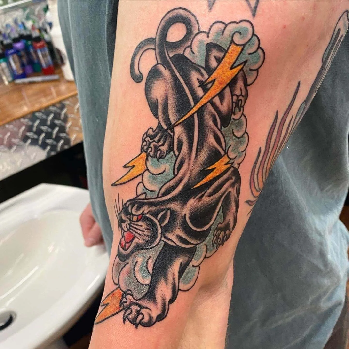 Top 73+ panther american traditional tattoo in.cdgdbentre