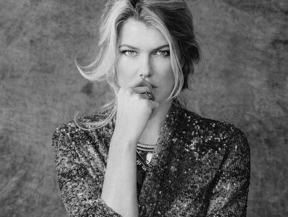 Ingrid Seynhaeve. Effortless cool. 