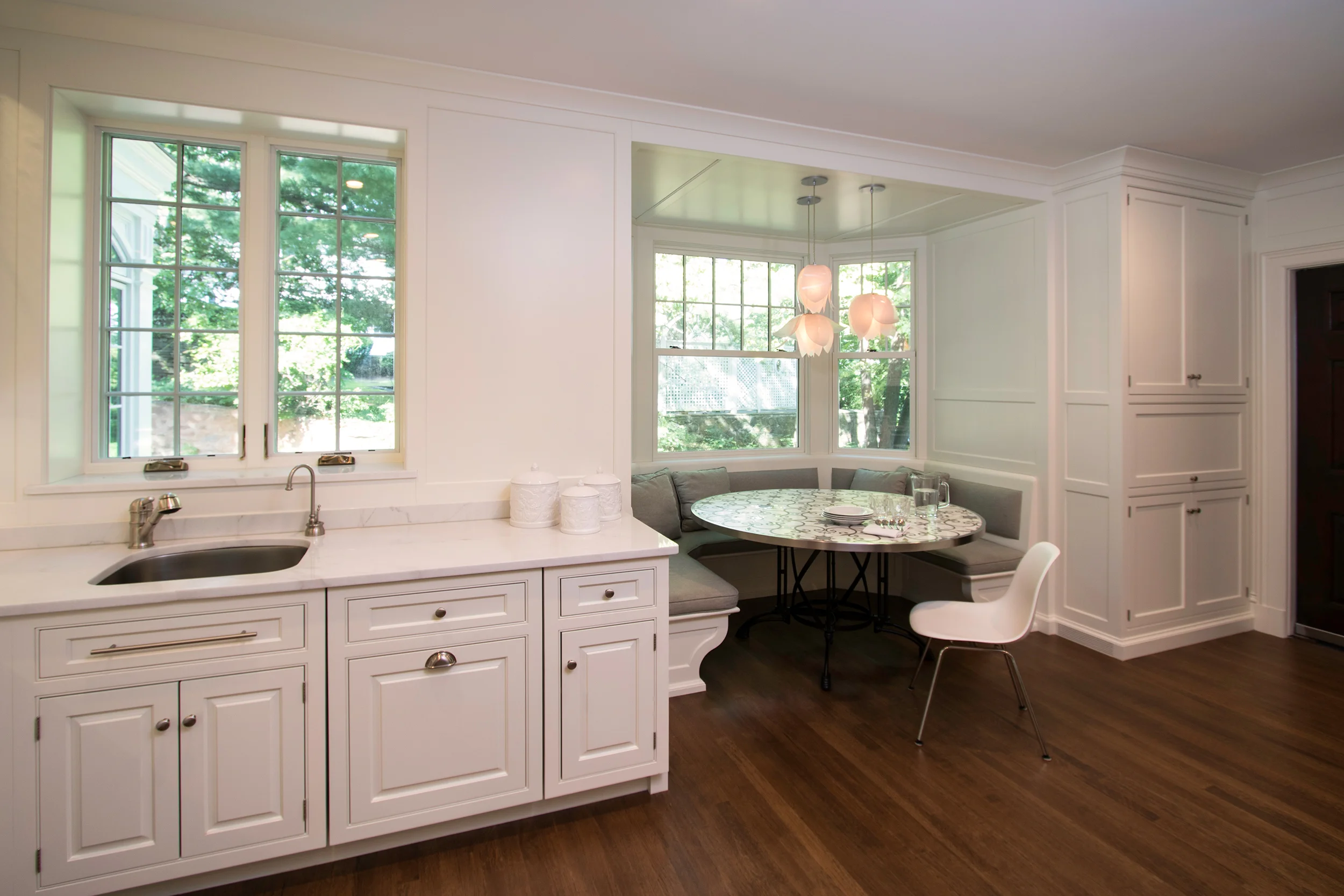 39a8f-viewoftable.jpg