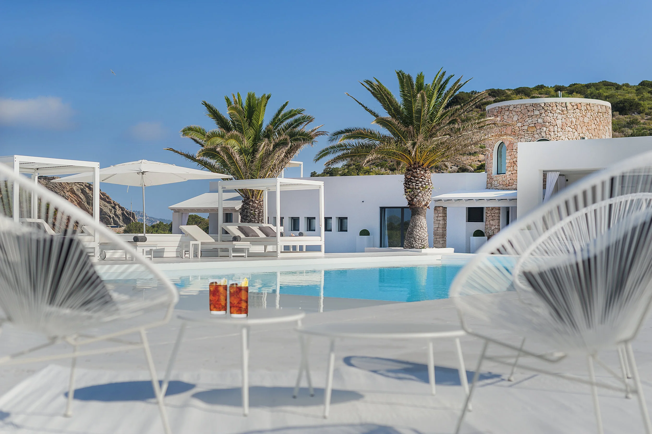 Luxurious swimming pool in the magnificent sole villa on TagoMago Island. HD London’s signature destination for all our Lifestyle Management Clients. 