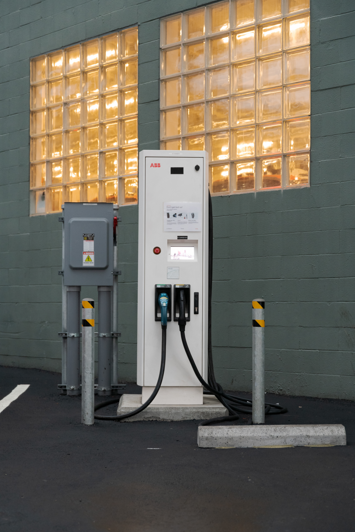 ABB Car Charger w. Disconnect.png
