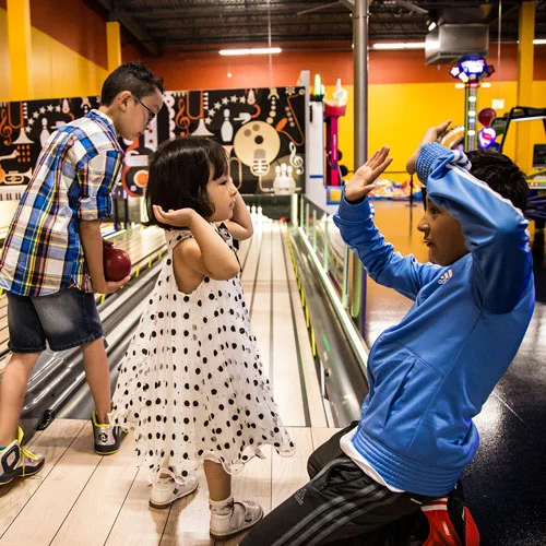 Razzmatazz Chicago Indoor Game Arcade Entertainment Center Razzmatazz Family Fun Center