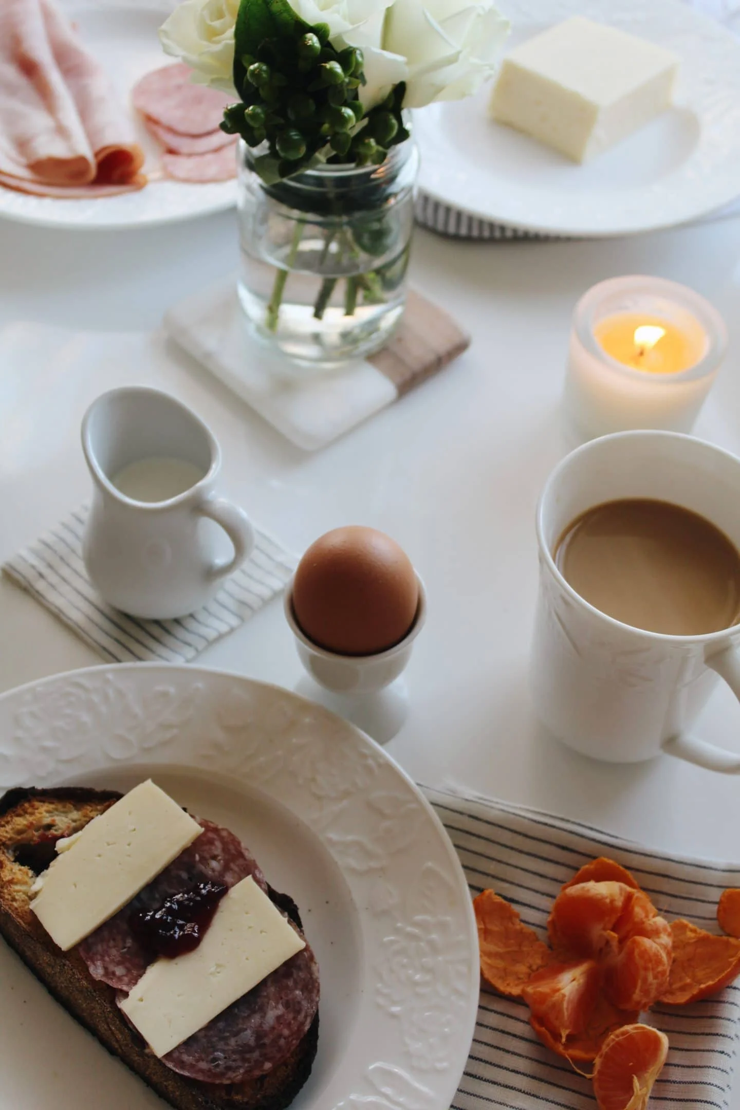 basedonbeige_norwegian_breakfast_2.jpg