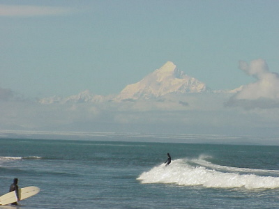 db_Surfing_Under_St__Elias5.jpg