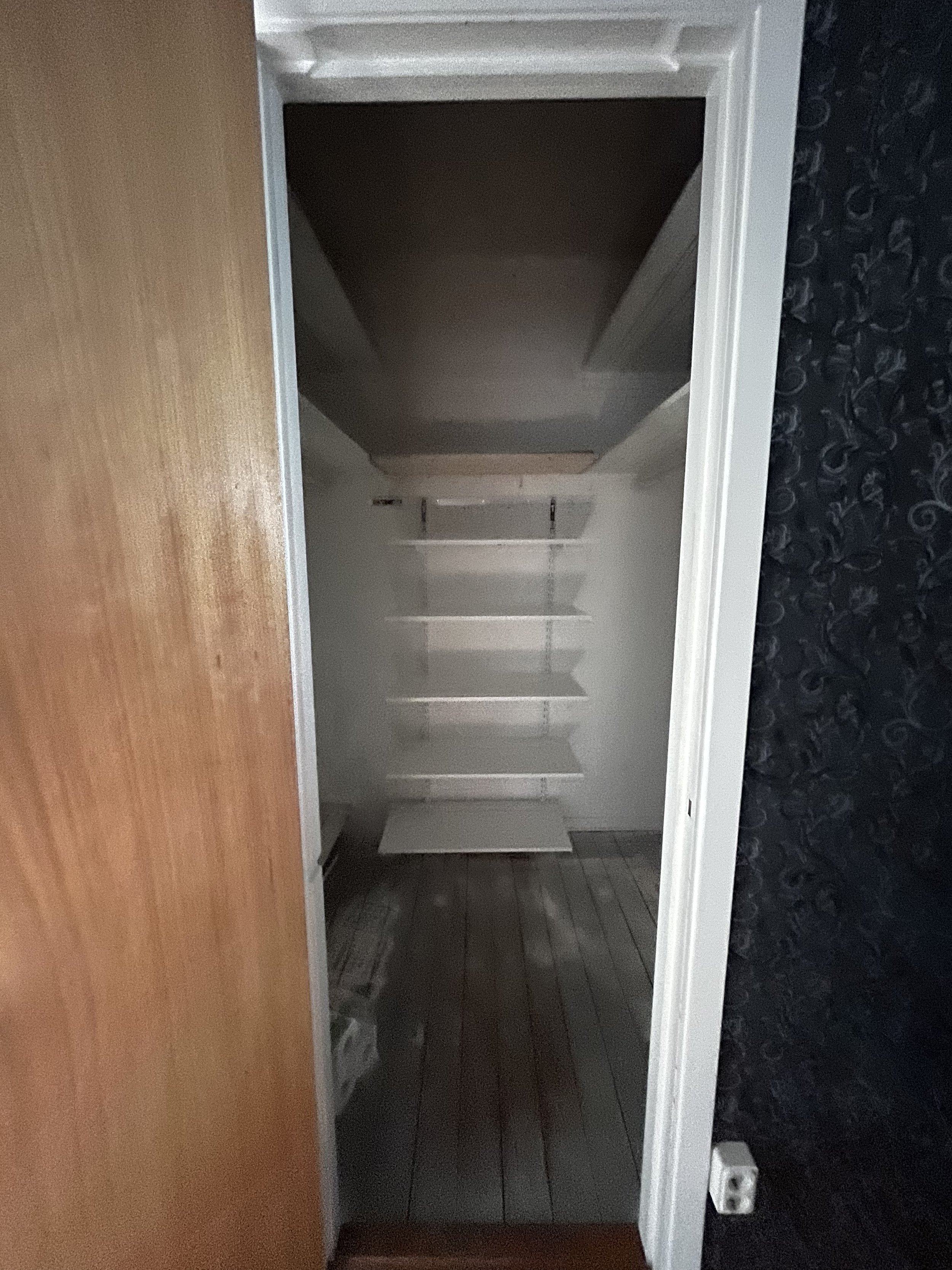2d._KoÌk:Hall_Badrum1:Garderob1.png